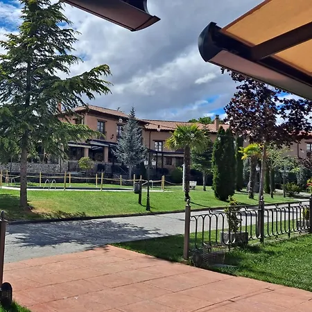 Palacio Del Conde De Rebolledo 酒店 3*