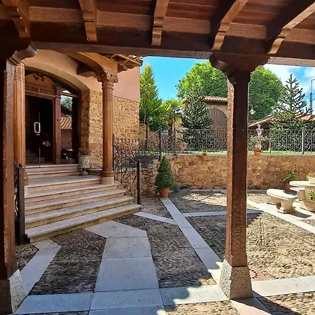 Palacio Del Conde De Rebolledo 3*