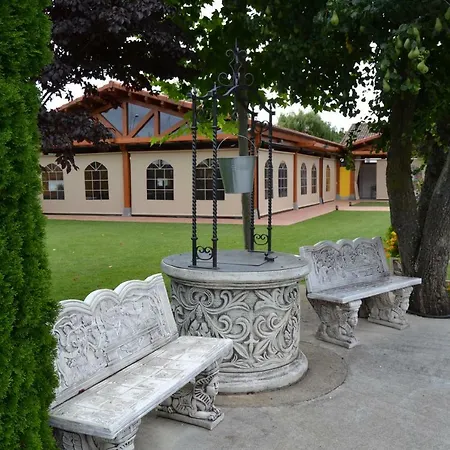 Palacio Del Conde De Rebolledo