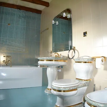 Palacio Del Conde De Rebolledo 酒店 3*