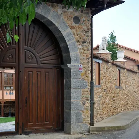 Palacio Del Conde De Rebolledo 3*